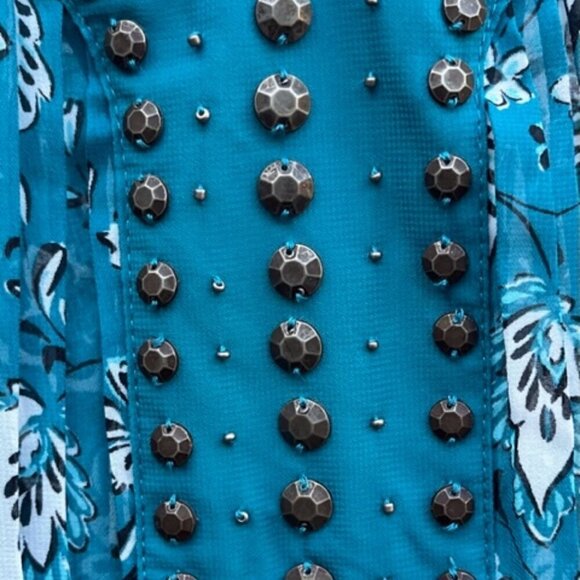 Woman Within NWOT Embellished Pleated Blouse Blue Floral Flare Sleeve Plus 18/20 - Picture 3 of 8